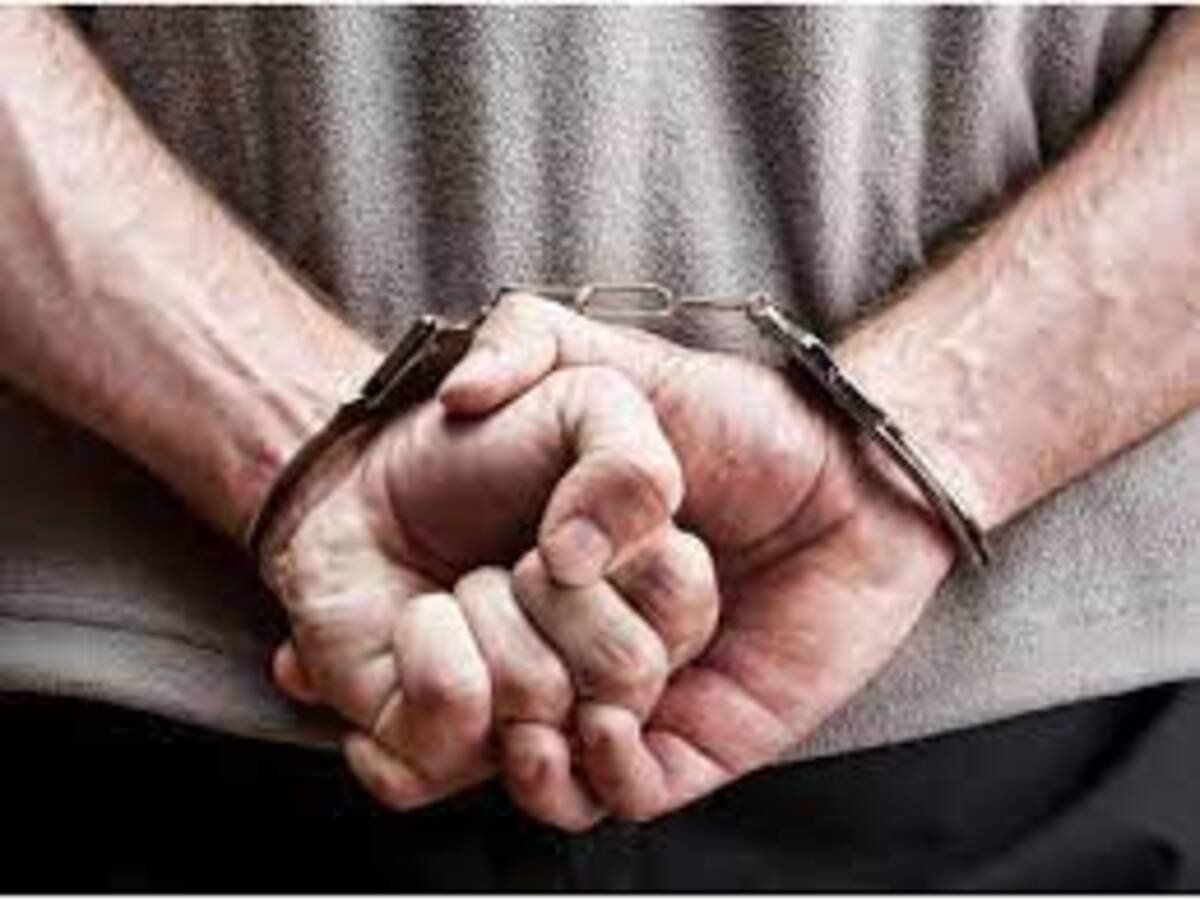 Mumbai News: मुंबई में चोर कर गया खेल, दस लाख का नेकलस खरीदने के लिए दे दिए सोने के नकली बिस्कुट, ऐसे खुला भेद