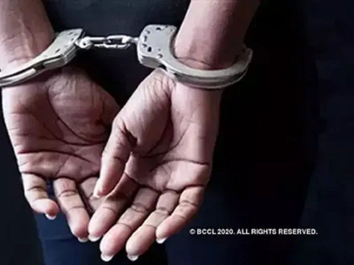 Bihar: बहू ने खोली शराब तस्कर सास की पोल, शौचालय की टंकी से निकली देसी शराब की बोतलें