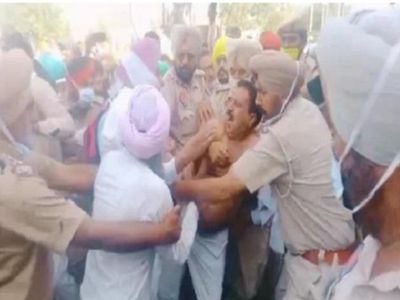 Arun Narang Video, Punjab| पंजाब में किसानों ने बीजेपी विधायक को पीटा, पूरे  कपड़े फाड़े और चेहरे पर पोती कालिख| Punjab BJP MLA Arun Narang, some other  party leaders thrashed in Malout