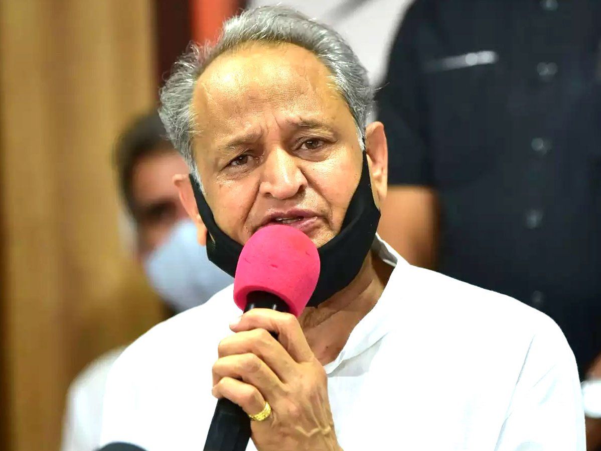 Rajasthan CM:नेतृत्व परिवर्तन के सवाल पर सीएम गहलोत का बड़ा बयान-मेरा इस्तीफा 1998 से सोनिया गांधी के पास रखा है