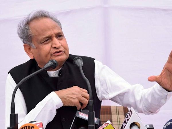 Ashok Gehlot, vaccine, 