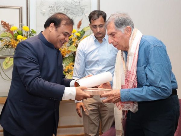 Ratan Tata honored with 'Assam Baibhav' award, CM Himanta Biswa Sarma honored by reaching Mumbai