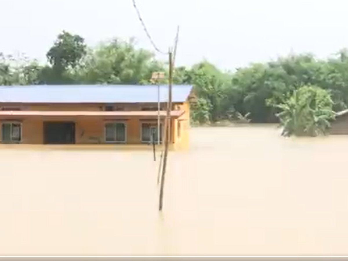 Assam flood : नागांव के करीब 3 लाख लोग बाढ़ से प्रभावित, 147 गांव पानी में डूबे