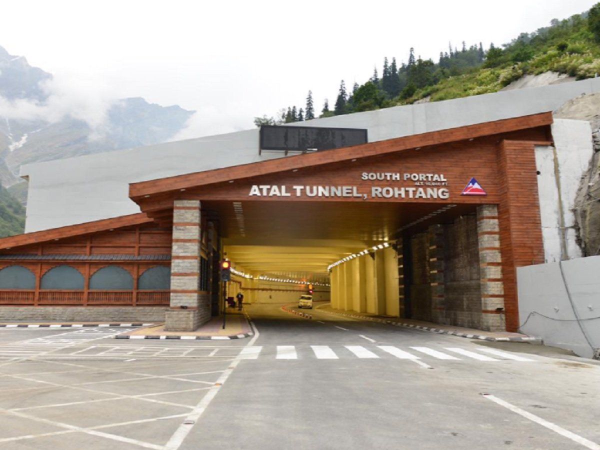 Atal Tunnel: अटल टनल में 3 दिन में हुए 3 हादसे, पर्यटकों की लापरवाही आ रही सामने