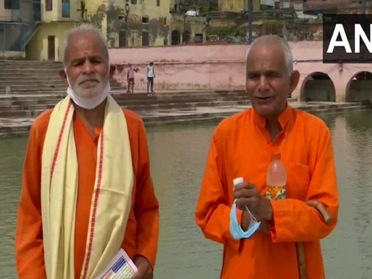 150 से अधिक नदियों का पानी लेकर अयोध्या पहुंचे 2 भाई, 1968 से कर रहे हैं इकट्ठा