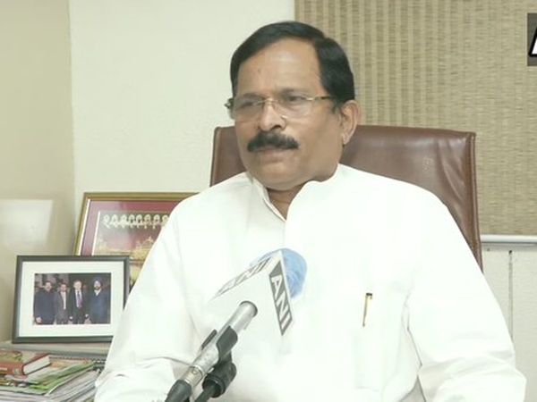 Ayush Minister Shripad Naik on Patanjali's COVID-19 medicines
