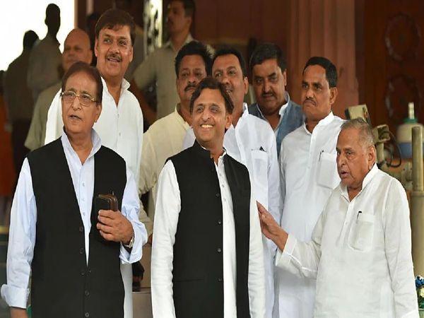Azam Khan, Akhilesh and Mulayam Singh Yadav