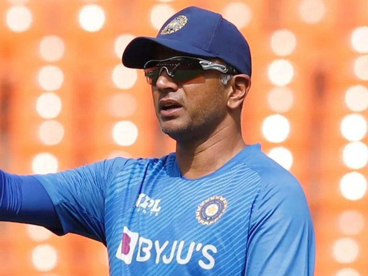 Asia Cup 2022: टीम इंडिया के साथ दुबई नहीं जाएंगे राहुल द्रविड़, जरूरत पड़ने पर ये दिग्गज बनेगा हेड कोच!