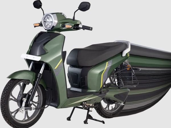 BGauss D15 Electric Scooter