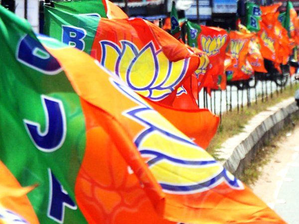 Bihar BJP: बिहार में नेताओं में फैला कोरोना, 75 BJP नेता पाए गए संक्रमित