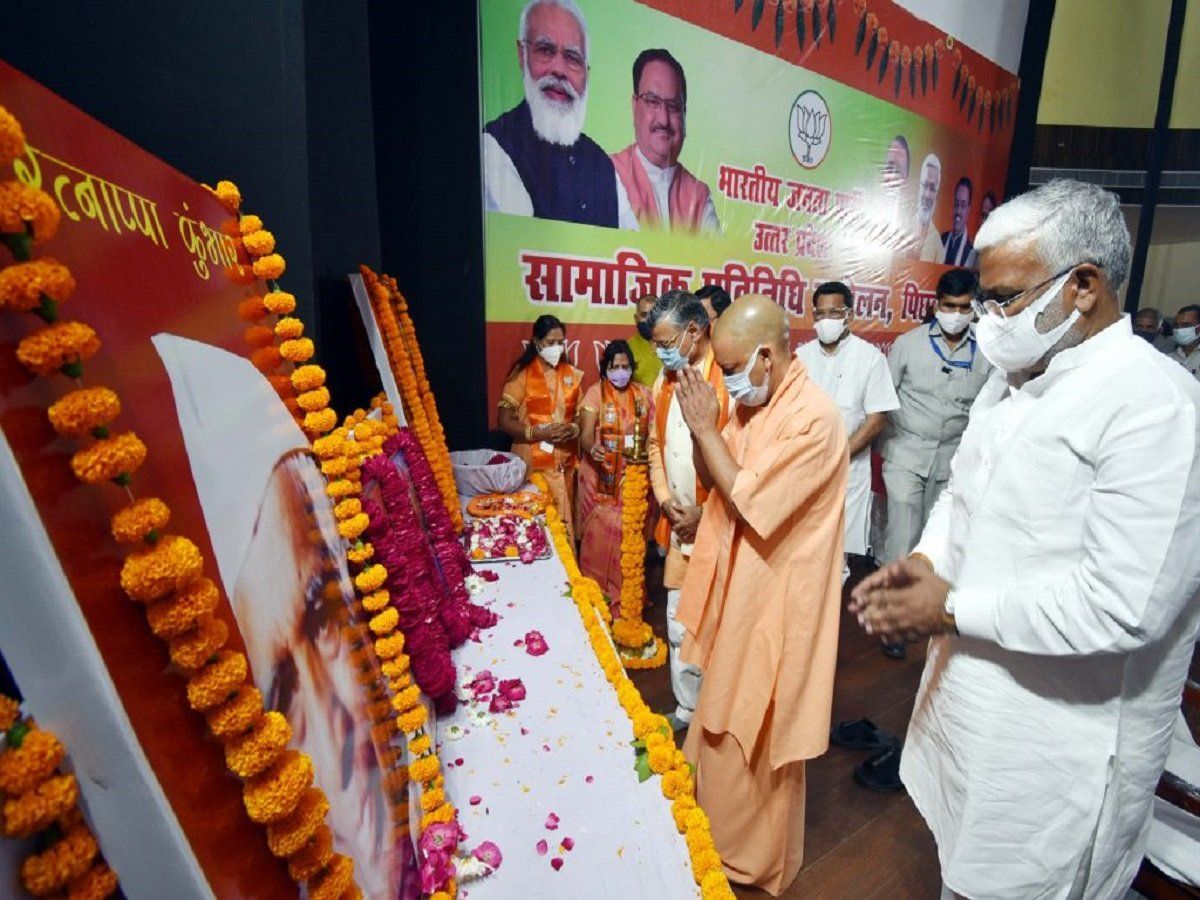 जाति, बागी, वैक्सीनेशन और विकास, BJP का यूपी फतह का जानें फॉर्मूला