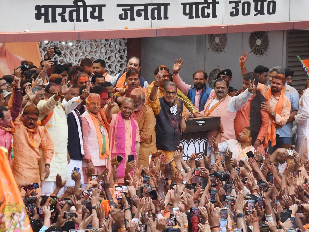 बीजेपी की महिला प्रत्याशियों ने लहराया जीत का परचम, लड़की हूं लड़ सकती हूं नारा हुआ धराशायी