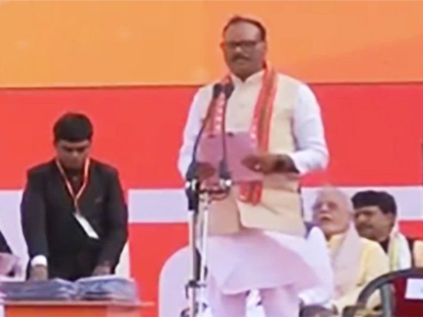 UP New DY CM: कौन हैं 'ब्रजेश पाठक' जो बने हैं यूपी के नए डिप्टी सीएम, बसपा से बीजेपी ऐसी रही है राजनीतिक यात्रा