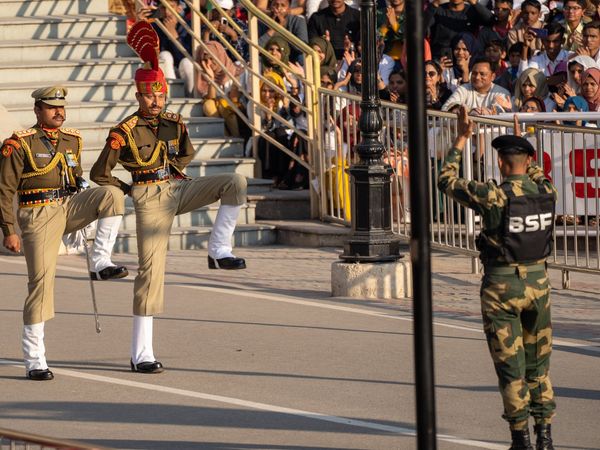 BSF recruitment 2021 apply online BSF recruitment 2021 notification 2021 बीएसएफ भर्ती 2021 अधिसूचना बॉर्डर सिक्योरिटी फोर्स भर्ती 2021