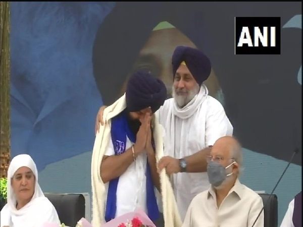 Akali Dal's Sukhbir Badal announces alliance with BSP for Punjab Assembly election