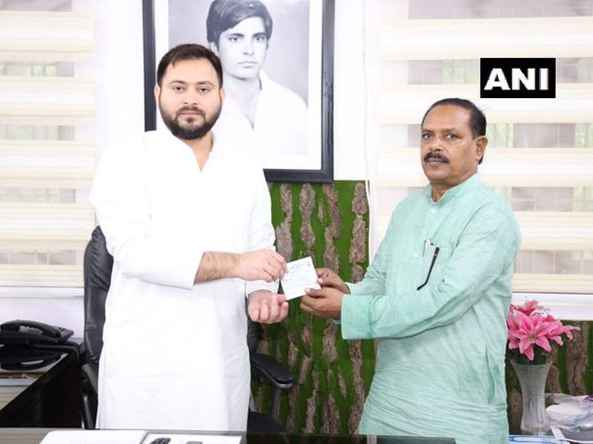 Bihar Chunav 2020: मायावती को तगड़ा झटका, BSP प्रदेश अध्यक्ष भरत बिंद ने थामा आरजेडी का हाथ