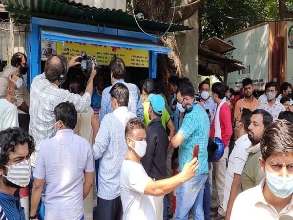 Baba Ka Dhabha saw heavy footfall of customers after a video of the owner couple went viral in Delhi