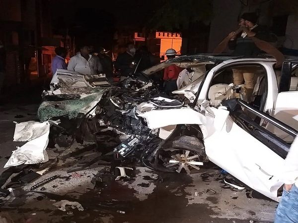 Bengaluru road accident, Audi car collided with pole, seven killed in Bangalore road accident