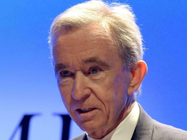 Bernard Arnault becomes world's richest man, surpasses Jeff Bezos
