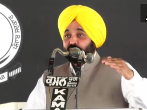 CM Bhagwant Mann handed over checks to cotton farmers and said - it will take some time, the whole world will see the upliftment of Punjab