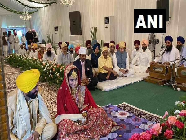 Arvind Kejriwal and Raghav Chadha reached CM Bhagwant Mann wedding