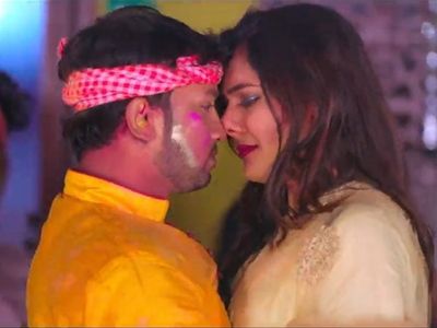Neelkamal Singh New Bhojpuri Holi Song Pichkariya Ke Maja Le La featuring Shrishti Uttarakhandi भोजपुरी फिल्मों में होली की चढ़ने लगी खुमारी, गाना 'पिचकारियां के मजा लेलs' रिलीज के ... Neelkamal Singh New Bhojpuri Holi Song Pichkariya Ke Maja Le La featuring Shrishti Uttarakhandi भोजपुरी फिल्मों में होली की चढ़ने लगी खुमारी, गाना 'पिचकारियां के मजा लेलs' रिलीज के ...