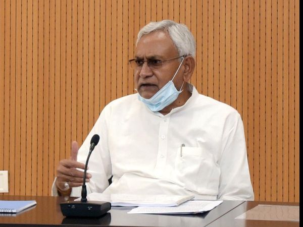 Bihar CM Nitish Kumar said on Lalu's statement, 'If he wants, he can get shot and cannot do anything' Watch Video