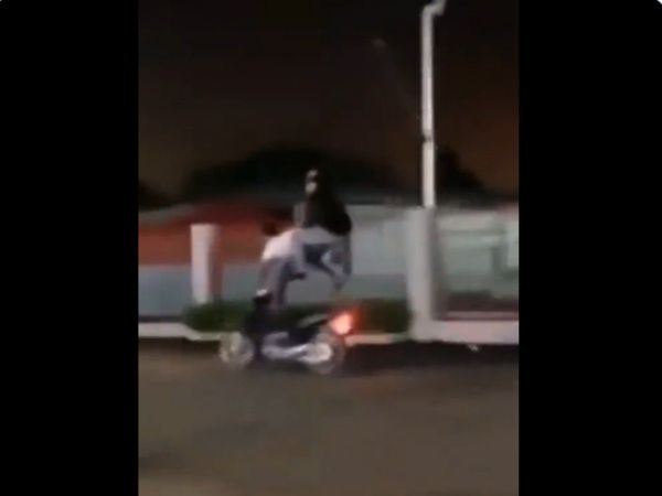 Viral Video Bike Stunt Video Girl Jumped on Bike Seat Watch Shocking Video