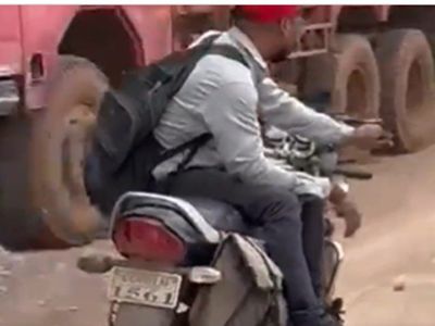 स्टंट करना युवक को पड़ा भारी, पुलिस ने इस तरह निकाली हेकड़ी