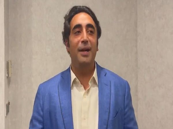 Pakistan: Bilawal Bhutto Zardari Says Government violated the Constitution, didn't allow voting on the no-confidence motion