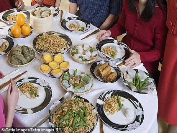 Girlfriend brings 23 relatives to her blind date boyfriend ran away after seeing bill of more then 2 lakh