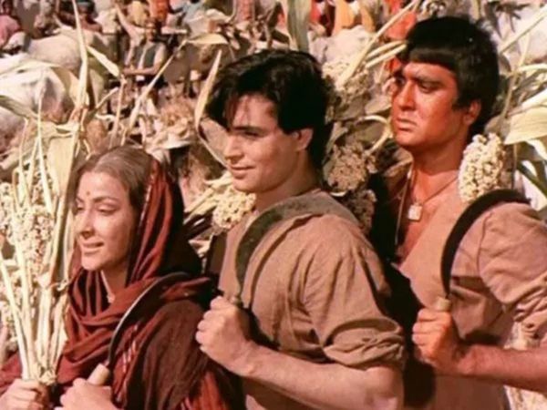 Actresses who play mother at a young age