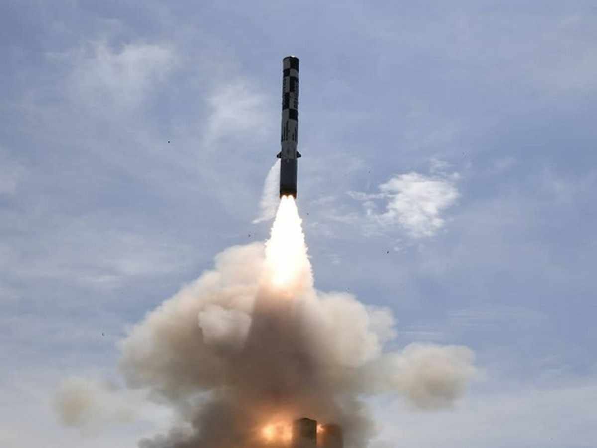 BrahMos Missile: ब्रह्मोस मिसाइल मिसफायरिंग घटना में IAF के तीन अधिकारी ठहराए गए जिम्मेदार, तत्काल प्रभाव से सर्विस खत्म