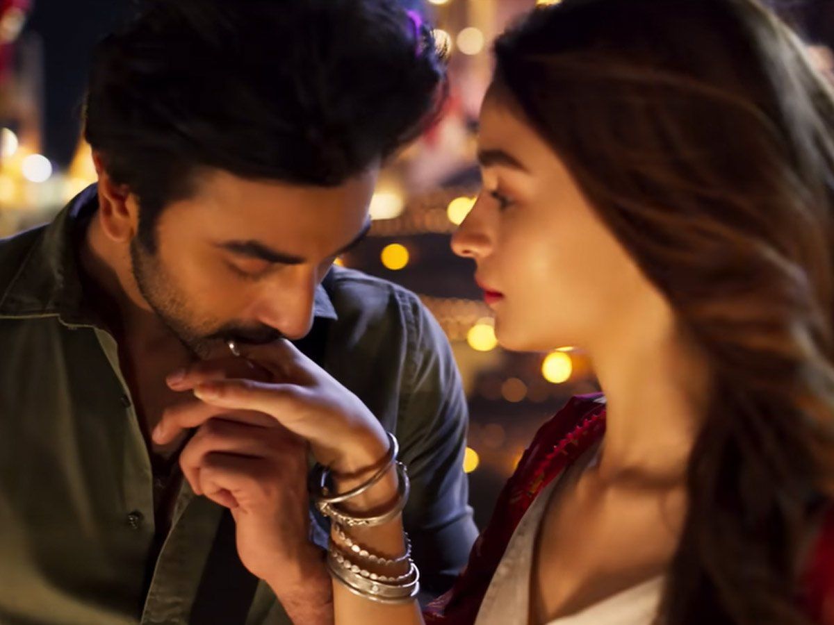 Ranbir Kapoor And Alia Bhatt Fans Can Watch Brahmastra Part One In Rs ...