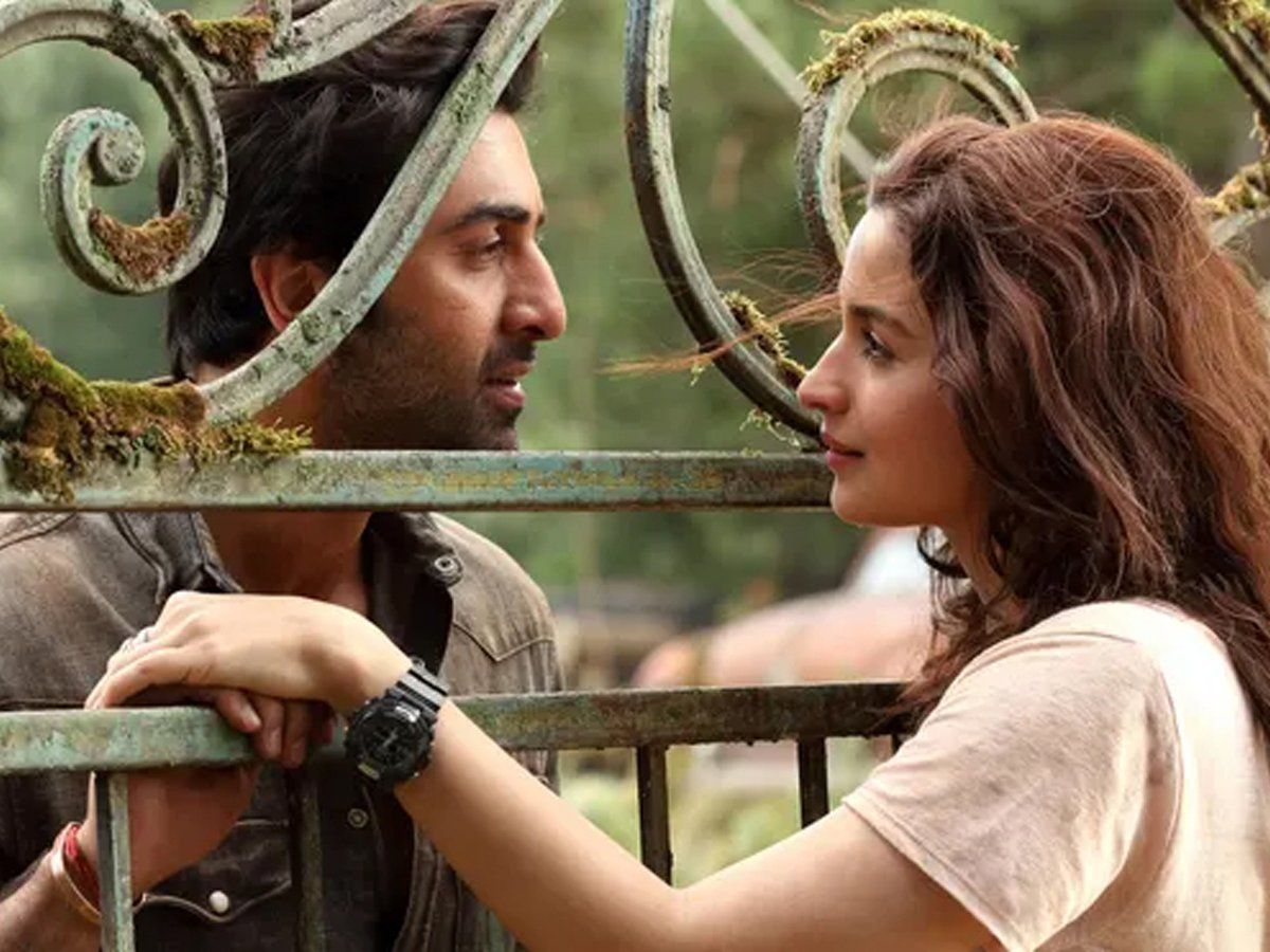 Brahmastra Box Office Collection Day 6: बुधवार को 'ब्रह्मास्त्र' की कमाई में भारी गिरावट, क्या दिखने लगा बायकॉट का असर?