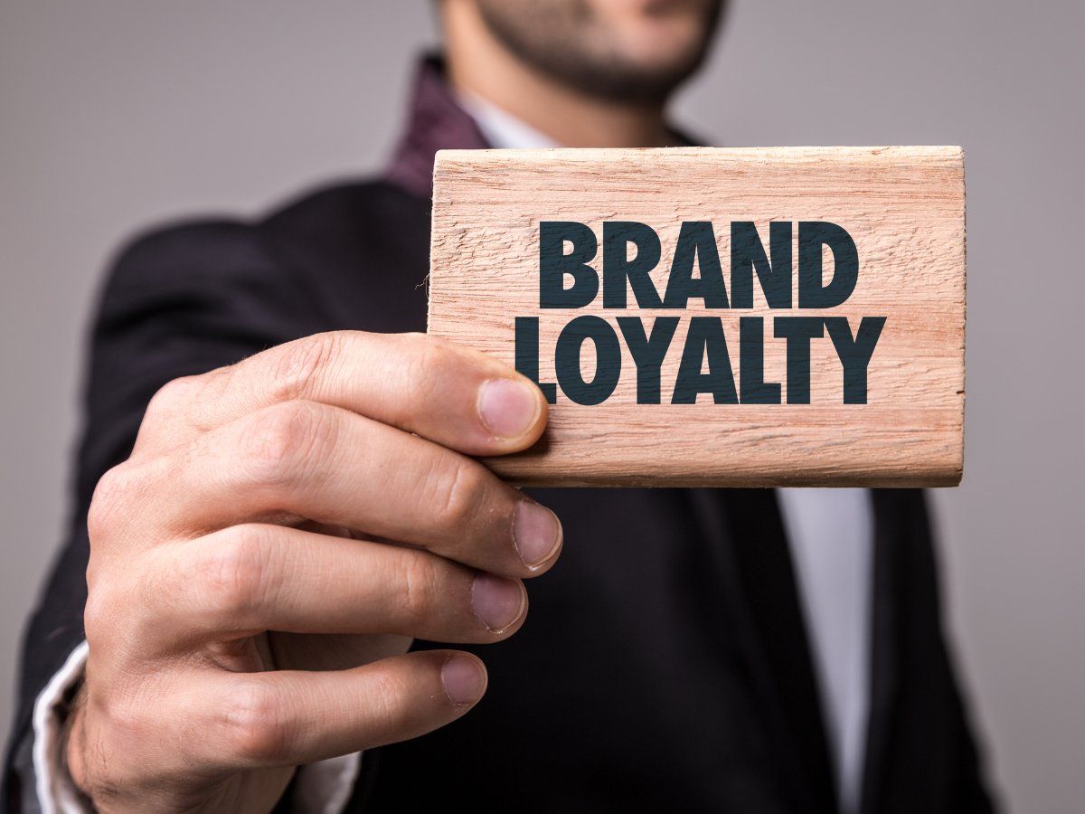 Career in Brand Management: ब्रांड मैनेजमेंट का करियर होता है शानदार, करें ये कोर्स, सैलरी मिलेगी लाखों में