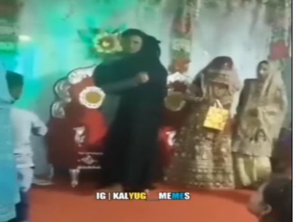 Bride Groom Viral Video Friend Prank With Groom Then What Happened Watch Funny Viral Video