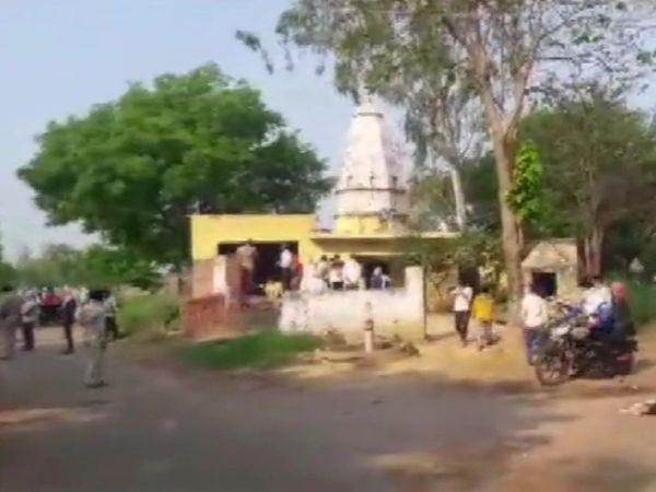 Uttar Pradesh crime News Bulandshahr Bodies of two priests found at a temple