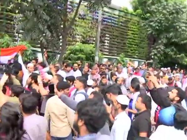 दिल्ली के कई इलाकों में इंटनेट सेवा बंद