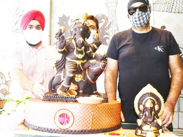 Ganesh Chaturthi 2020 A restauranteur makes chocolate ganesha idol in Ludhiana Punjab 