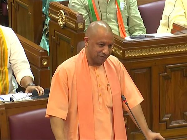 Uttar Pradesh: Budget presented by Yogi govt, announcement of tablet, competitive examination allowance to one crore youth