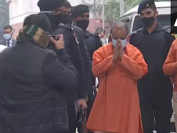 CM Yogi Objectionable picture put on WhatsApp group, juvenile arrested