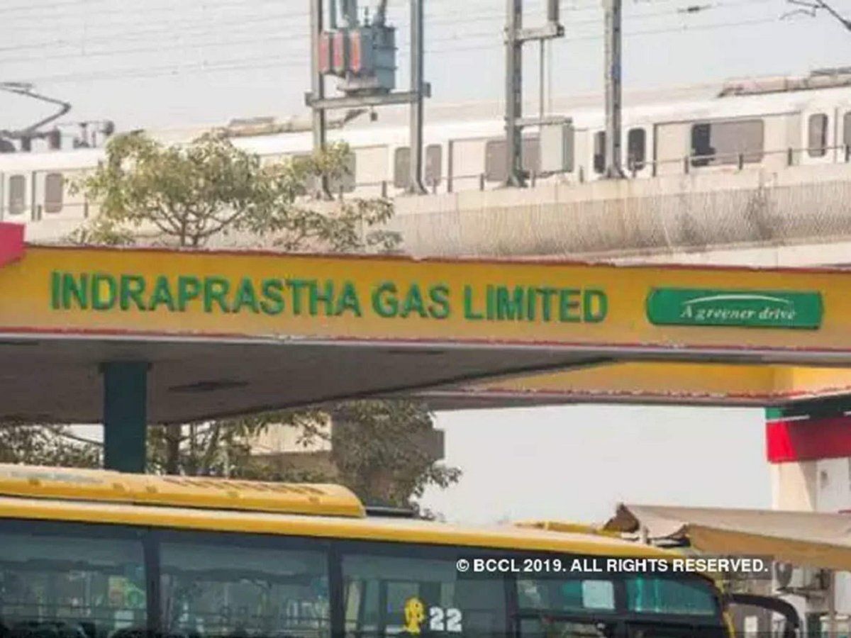 CNG price hike: दिल्ली-एनसीआर में फिर बढ़े CNG के दाम, जानें क्या है नई कीमत