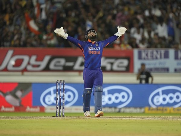 Captain-Rishabh-pant