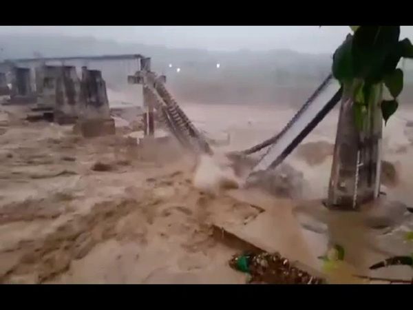 Himachal Pradesh Chakki bridge in Kangra district collapsed after heavy Rainfall