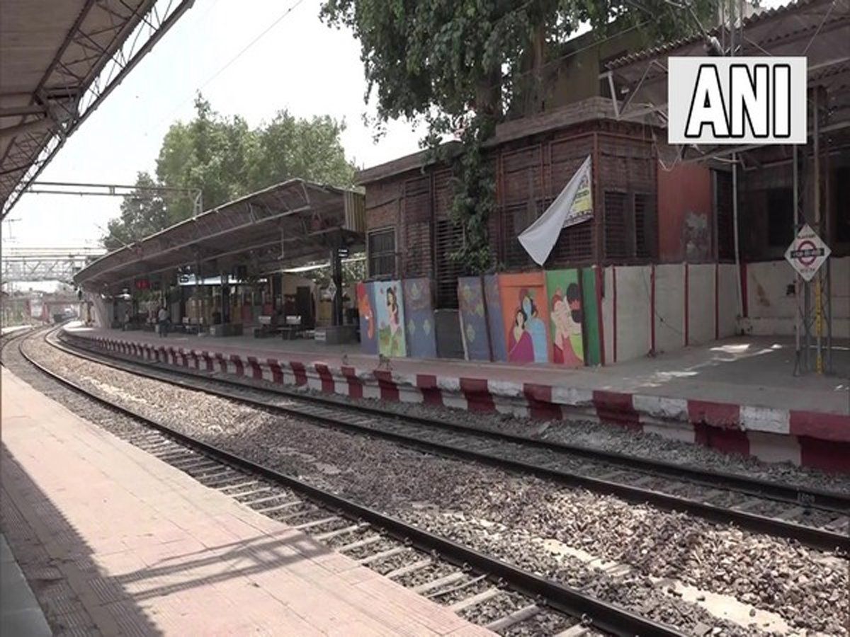 राजामंडी रेलवे स्टेशन पर चामुंडा देवी मंदिर, हटाने को लेकर रेलवे और विश्व हिंदू परिषद आमने-सामने