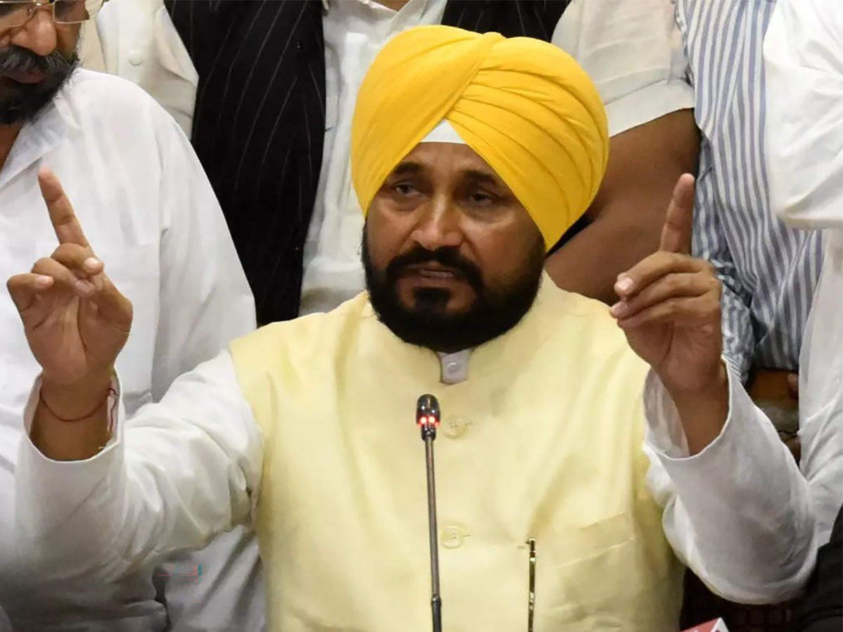 Punjab Election 2022: सीएम चन्नी का वादा अगर सरकार बनी तो हर साल 8 फ्री गैस सिलेंडर और महिलाओं को 1100 रूपये मंथली