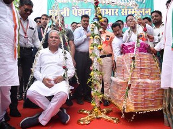 Chhattisgarh CM Bhupesh Baghel weighed with 'laddoos', expressed gratitude to teachers for restoring old pension