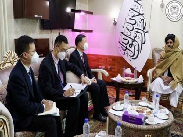 Chinese envoy meets Mullah Baradar, assures assistance to Afghanistan