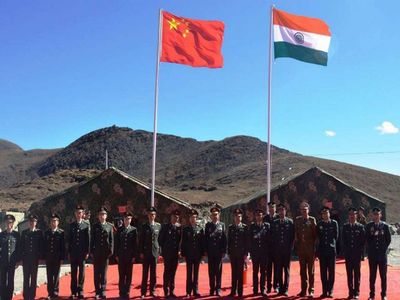 चुशूल में एक बार फिर बैठेंगे भारतीय और चीनी सैन्य कमांडर, आठवें दौर की बातचीत पर टिकी नजर चुशूल में एक बार फिर बैठेंगे भारतीय और चीनी सैन्य कमांडर, आठवें दौर की बातचीत पर टिकी नजर